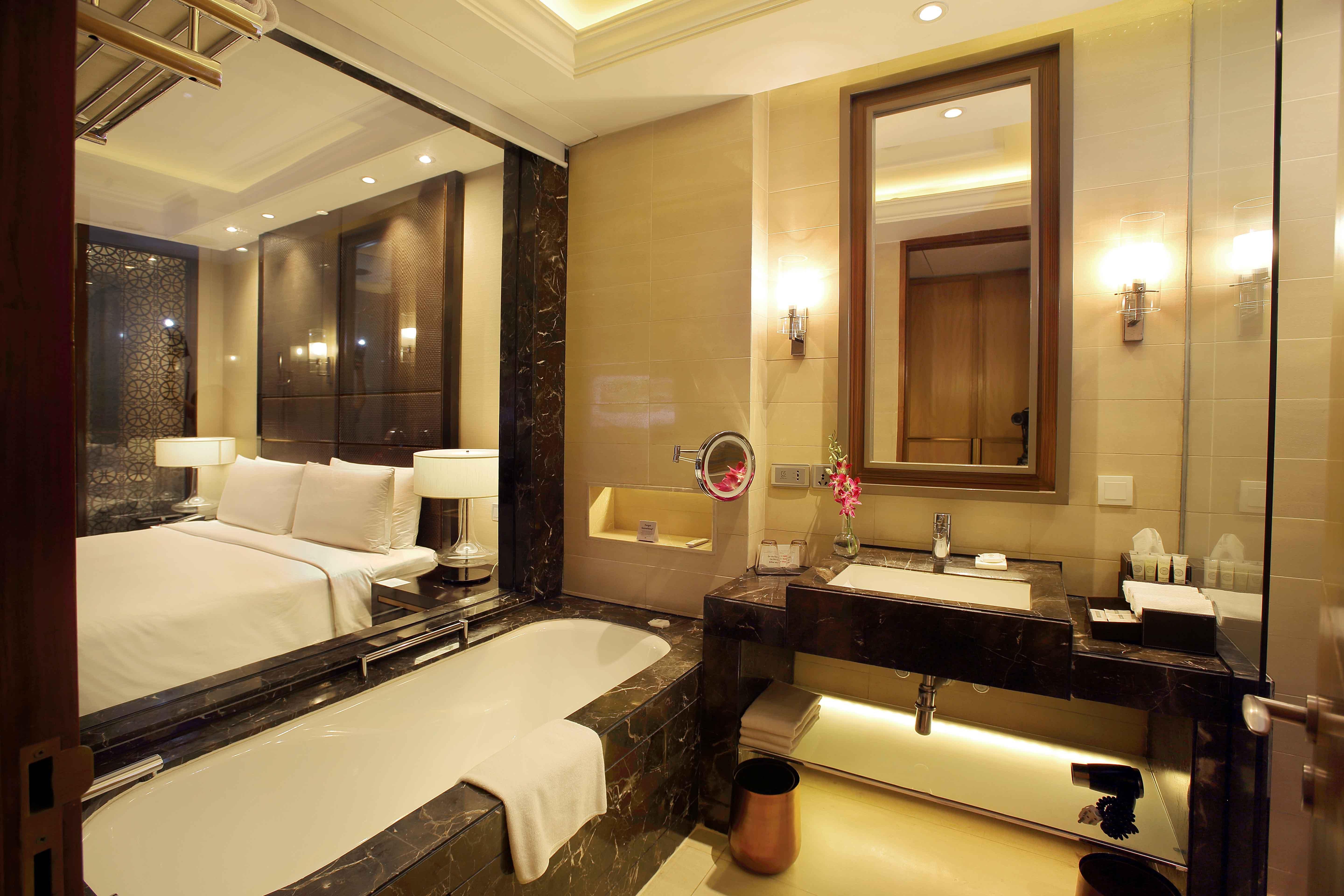 Crowne Plaza New Delhi Mayur Vihar Noida, An Ihg Hotel מראה חיצוני תמונה