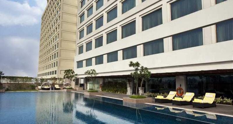 Crowne Plaza New Delhi Mayur Vihar Noida By Ihg מראה חיצוני תמונה The Park, Hyderabad